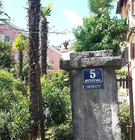 Apartment Ines *